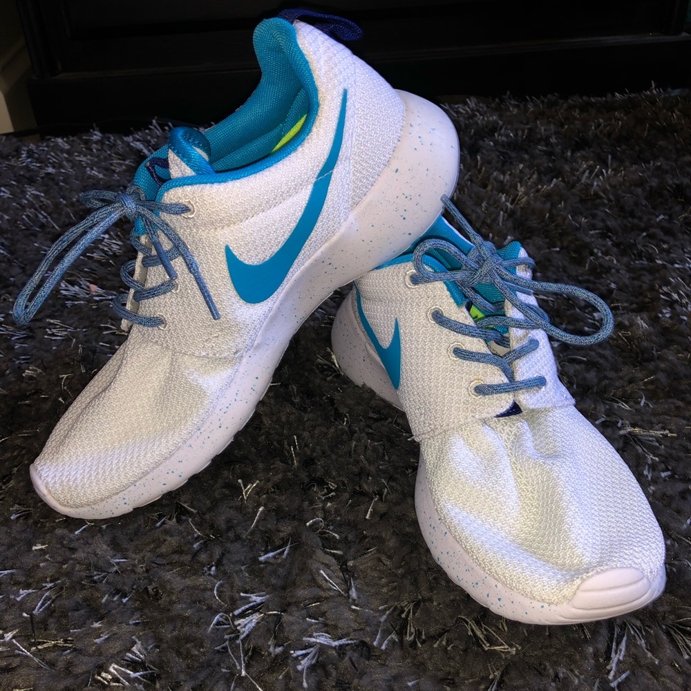 Nike roshe one iDs